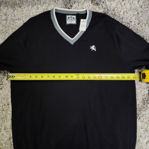 NWT Express V-Neck Men's Sweater Size Large - Picture 6 of 7